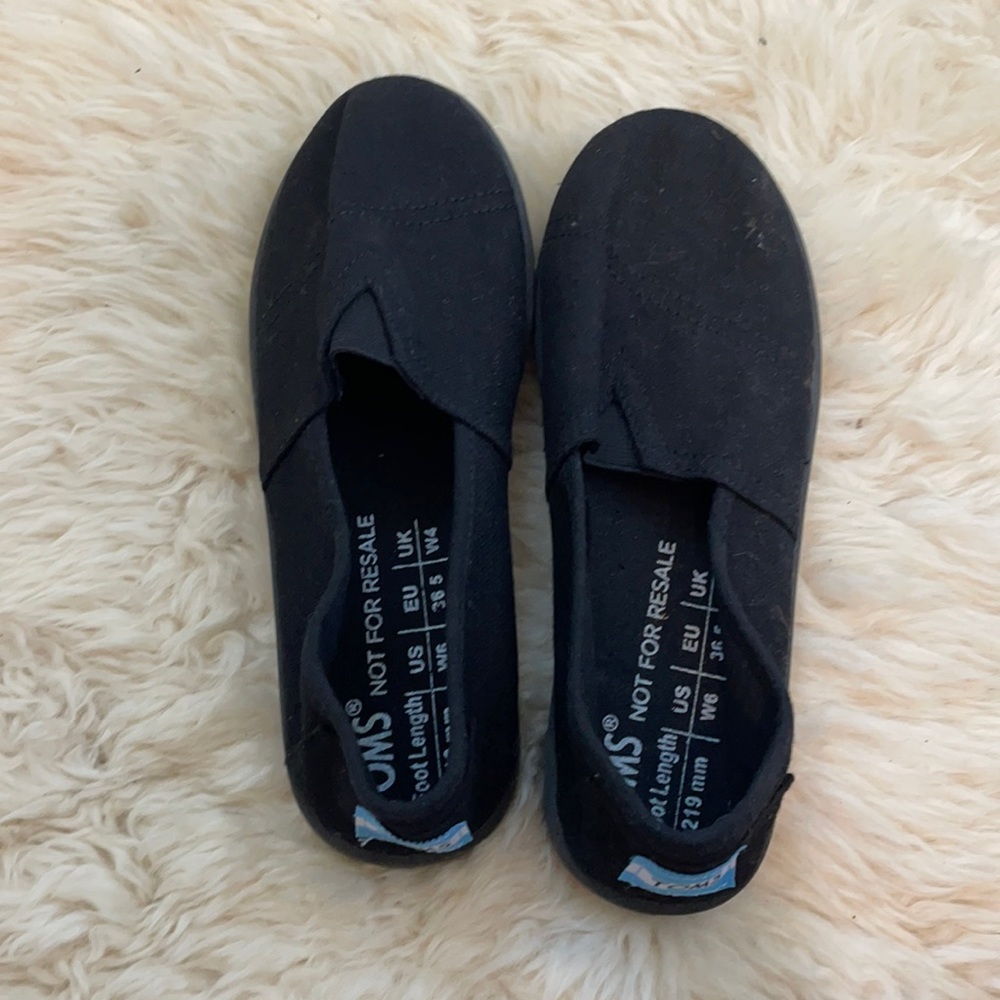 TOMS. Brand new.